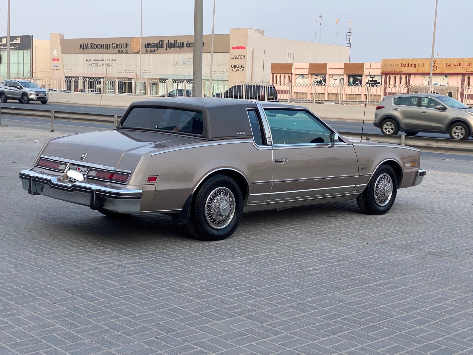 أولدزموبيل تورونادو 1984 (بني)