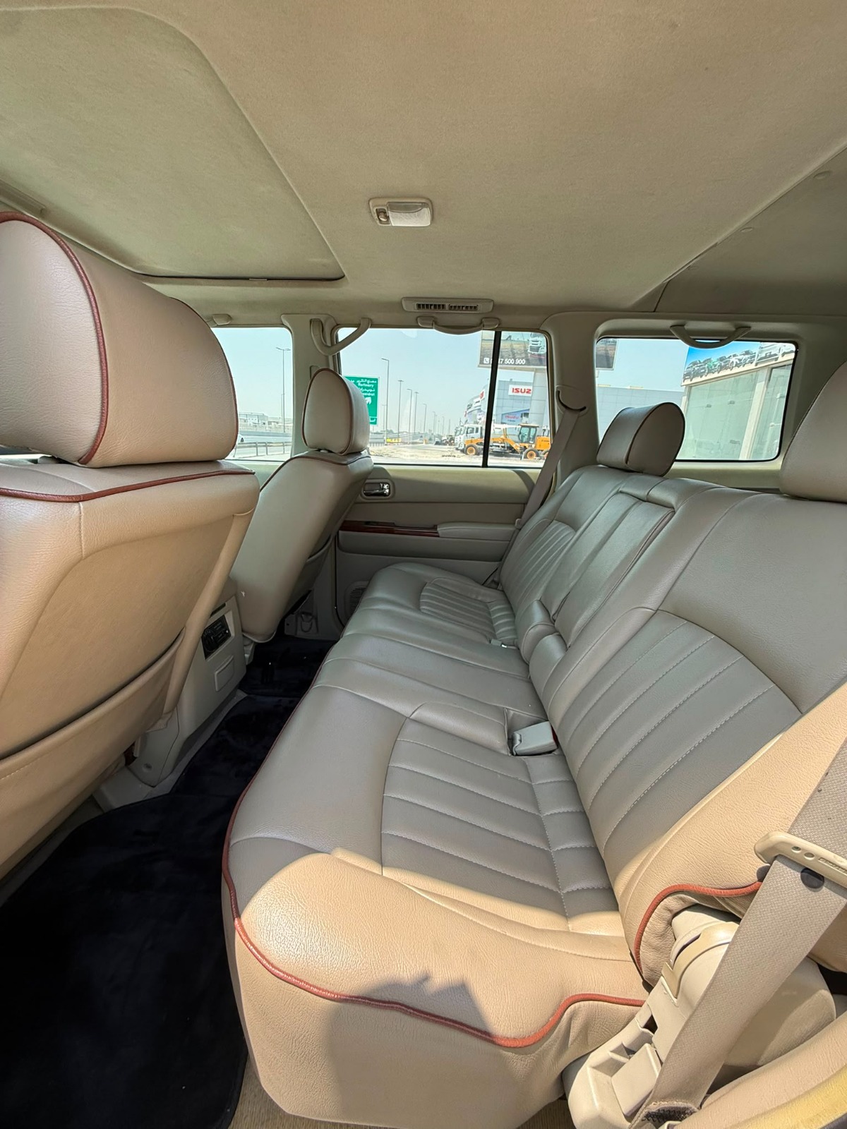 Nissan Patrol Safari 2008 (Beige)
