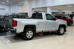 Chevrolet Silverado LT 2018 (Silver)