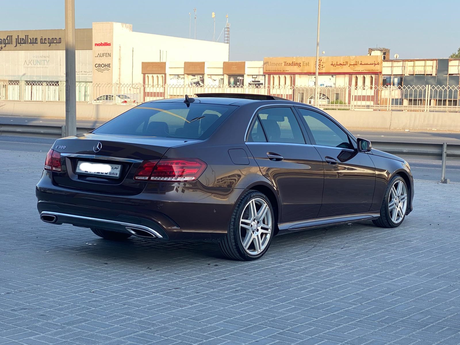 Mercedes Benz E-300 / 2014 (Brown)