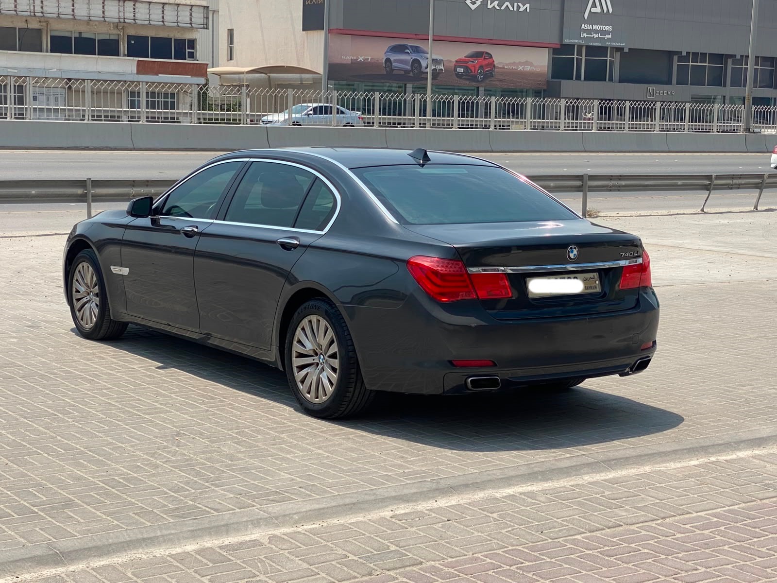 BMW 740Li 2011 (Grey)