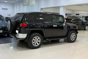 Toyota FJ Cruiser 2016 (Black)