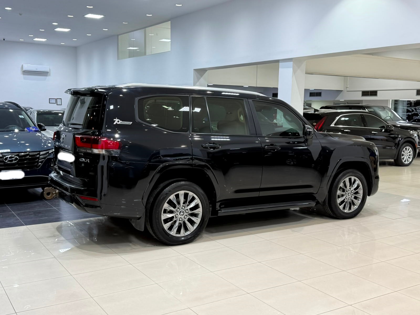 Toyota Land Cruiser GX-R 2022 (Black)
