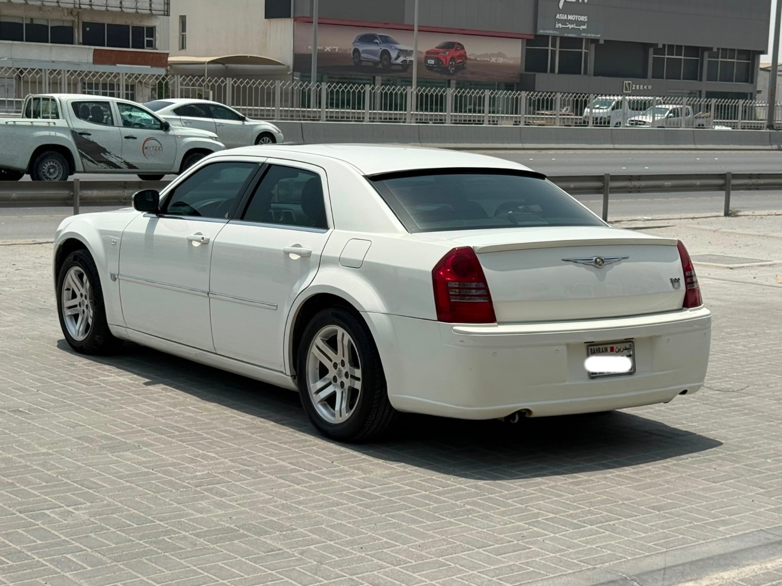 Chrysler 300C 2006 (White)