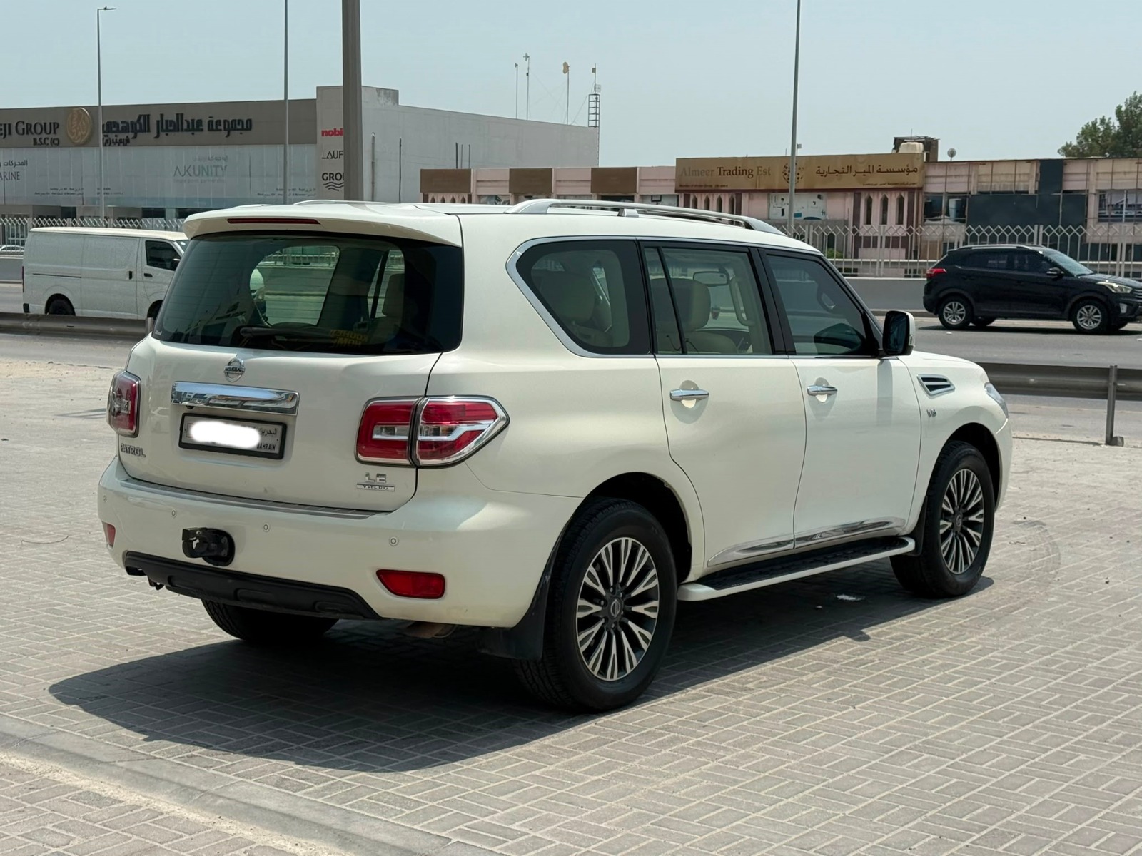 Nissan Patrol LE 2016 (White)