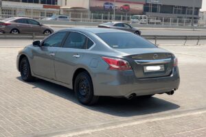 Nissan Altima 2016 (Grey)