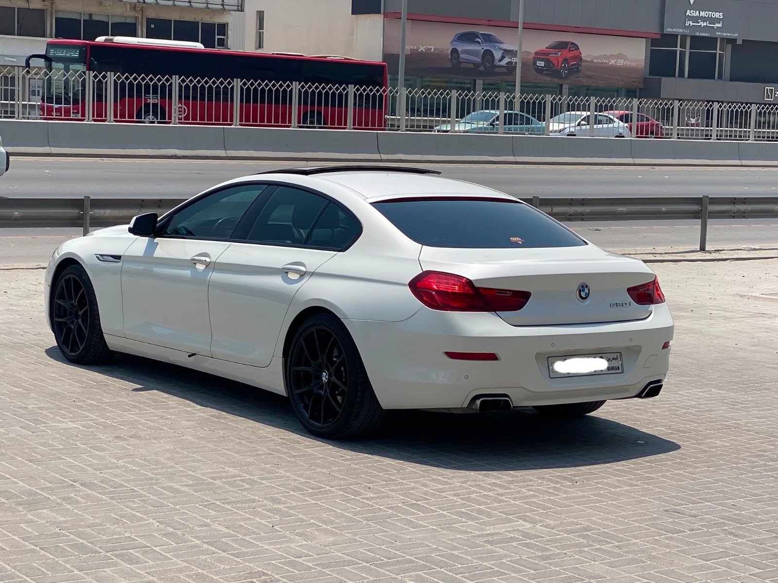 BMW 650i 2015 (White)