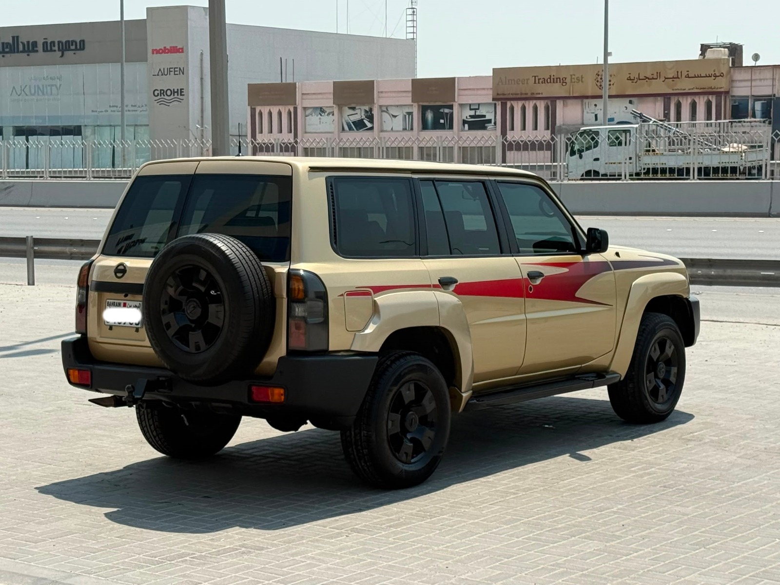 Nissan Patrol Safari 2008 (Beige)