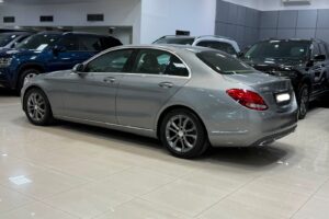 Mercedes Benz C-180 / 2015 (Silver)