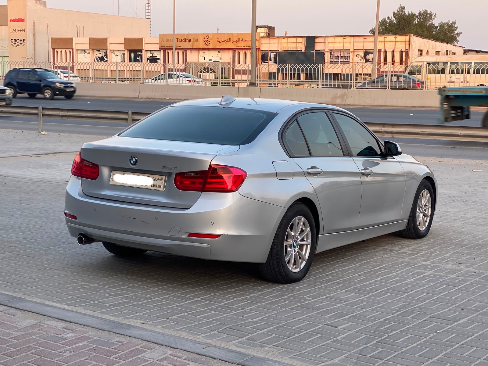 BMW 320i 2013 (Silver)