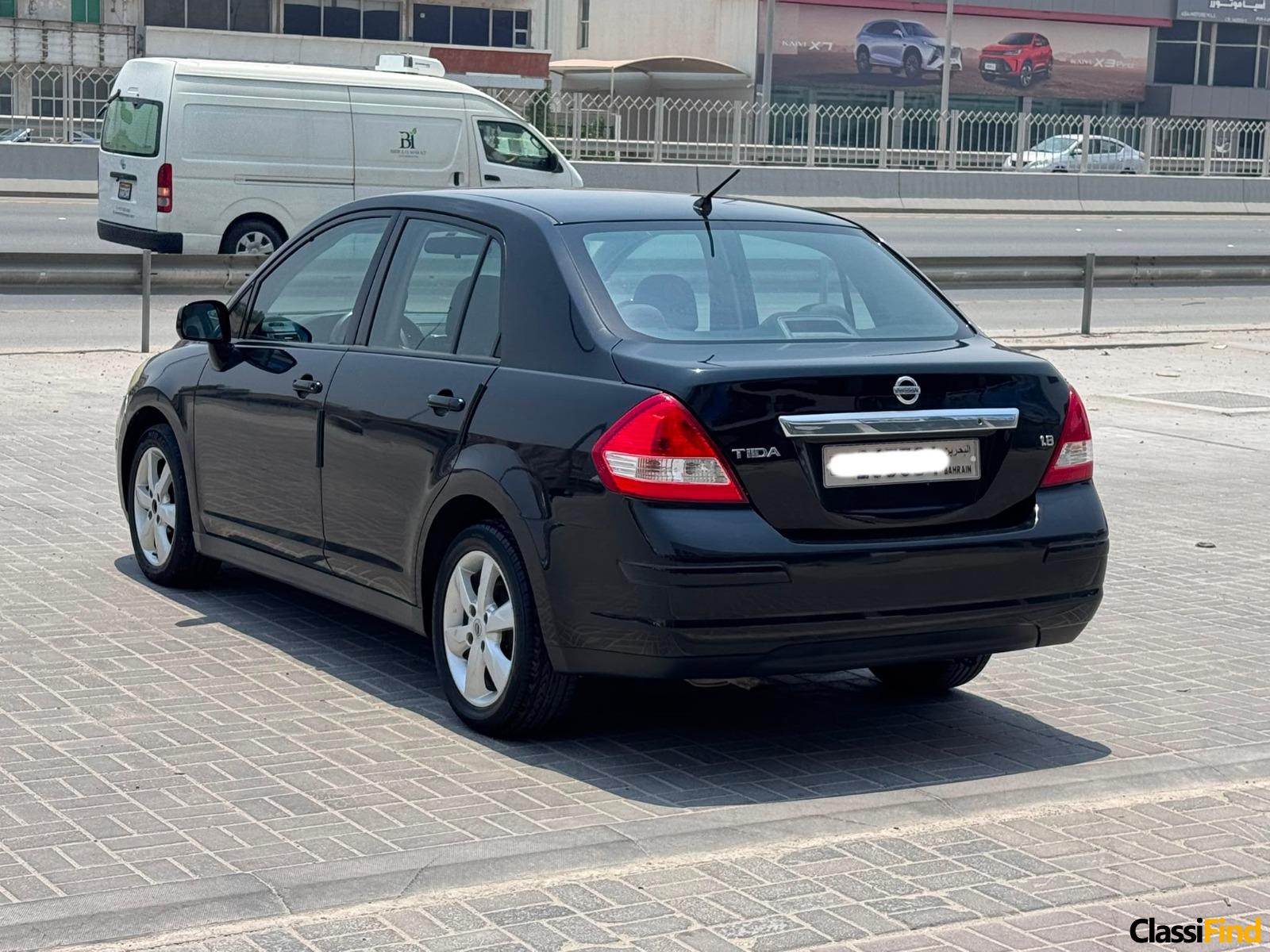 NISSAN TIIDA 2011 BLACK