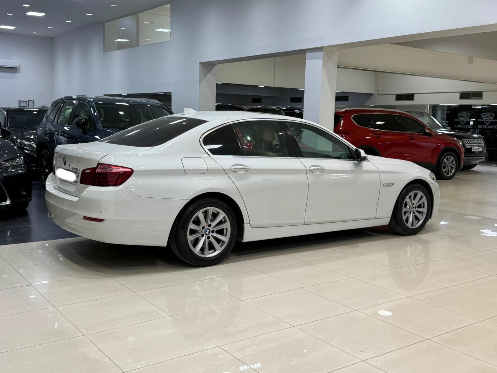 BMW 520i 2016 (White)