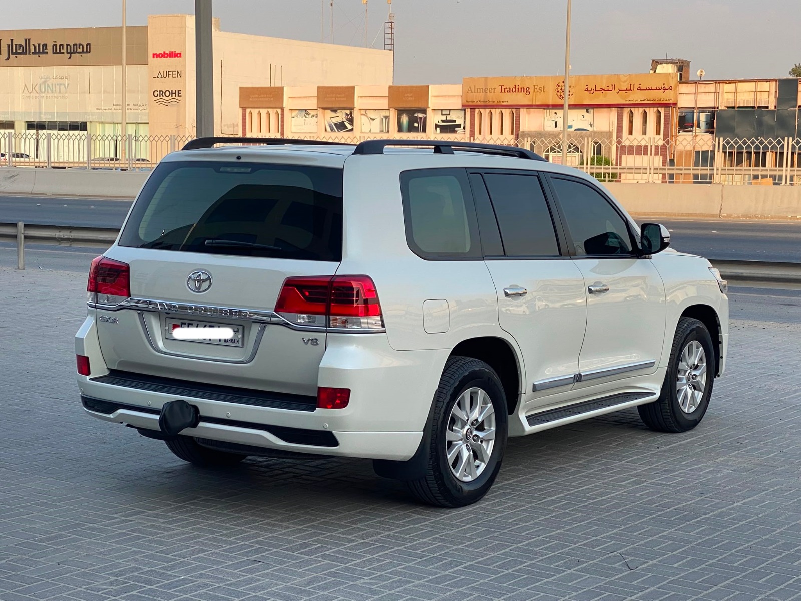 Toyota Land Cruiser GX-R 2018 (Pearl)