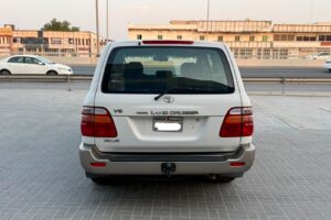 Toyota Land Cruiser GX-R 2001 (White)