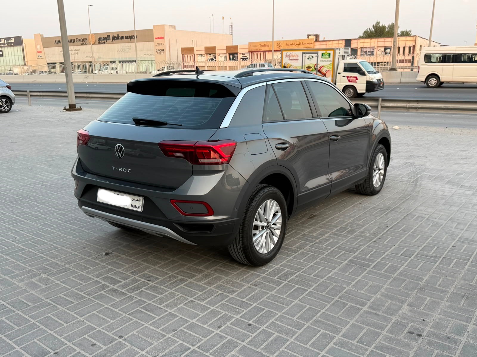 Volkswagen T-Roc 2023 (Grey)