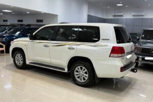 Toyota Land Cruiser GX-R 2010 (White)