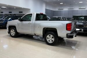 Chevrolet Silverado LT 2018 (Silver)