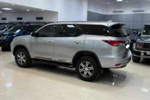 Toyota Fortuner / 2024 (Silver)