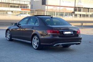 Mercedes Benz E-300 / 2014 (Brown)