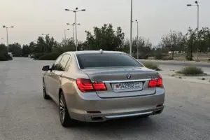 بي إم دبليو 740Li موديل 2010 للبيع – سيدان فاخرة