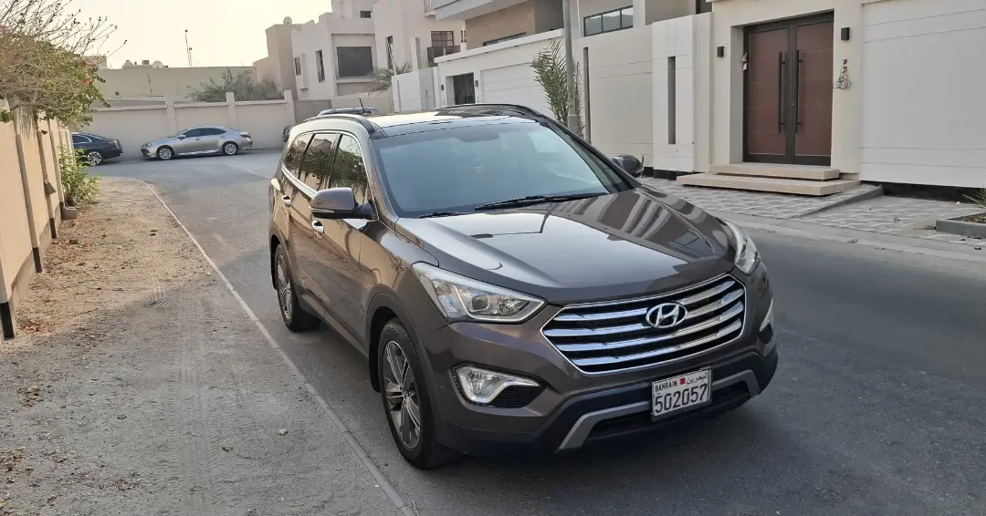 هيونداي سانتا في 2015 للبيع – سيارة دفع رباعي بحالة ممتازة