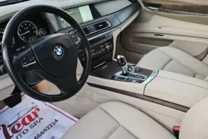 بي إم دبليو 740Li موديل 2010 للبيع – سيدان فاخرة