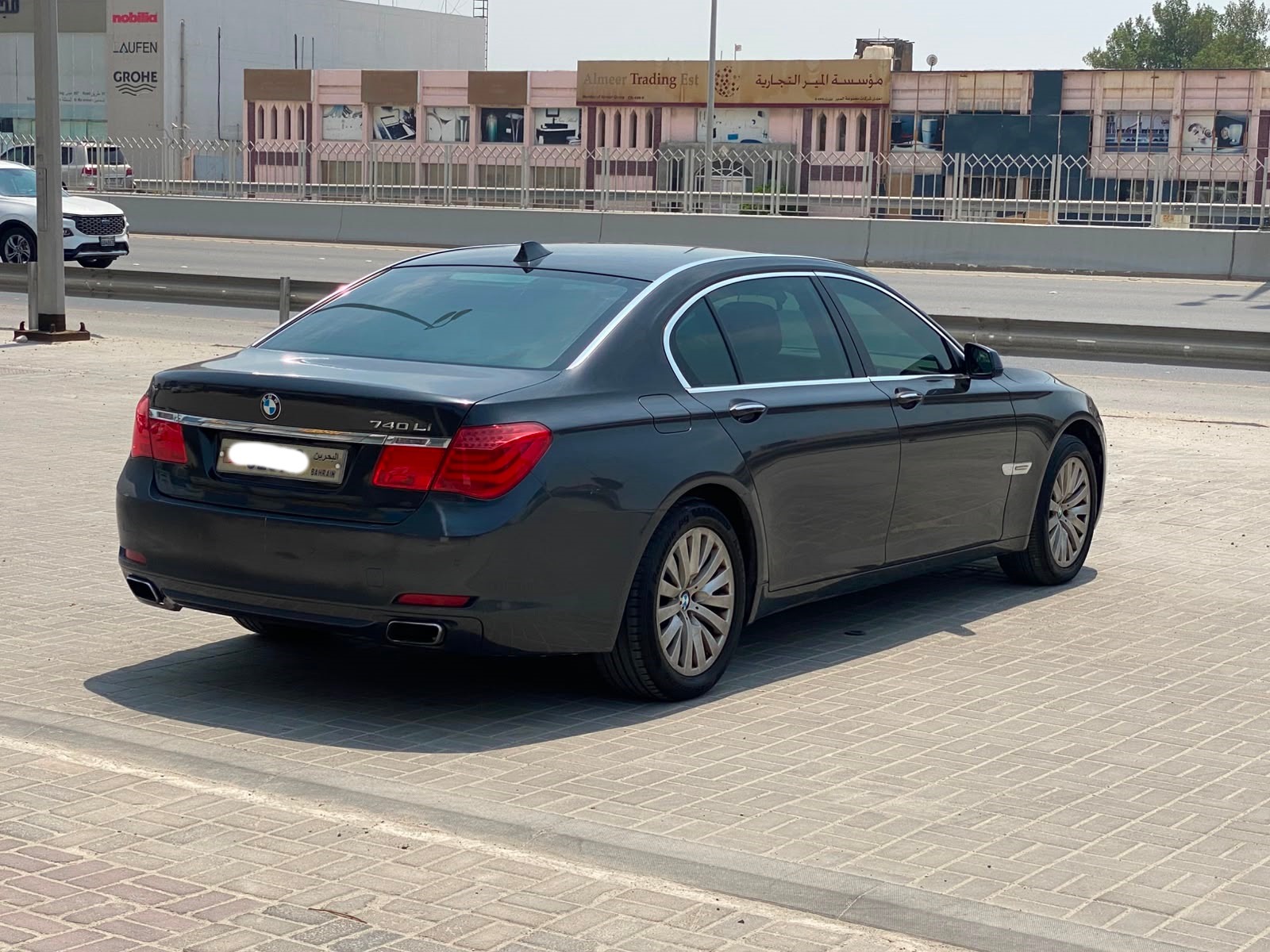 BMW 740Li 2011 (Grey)