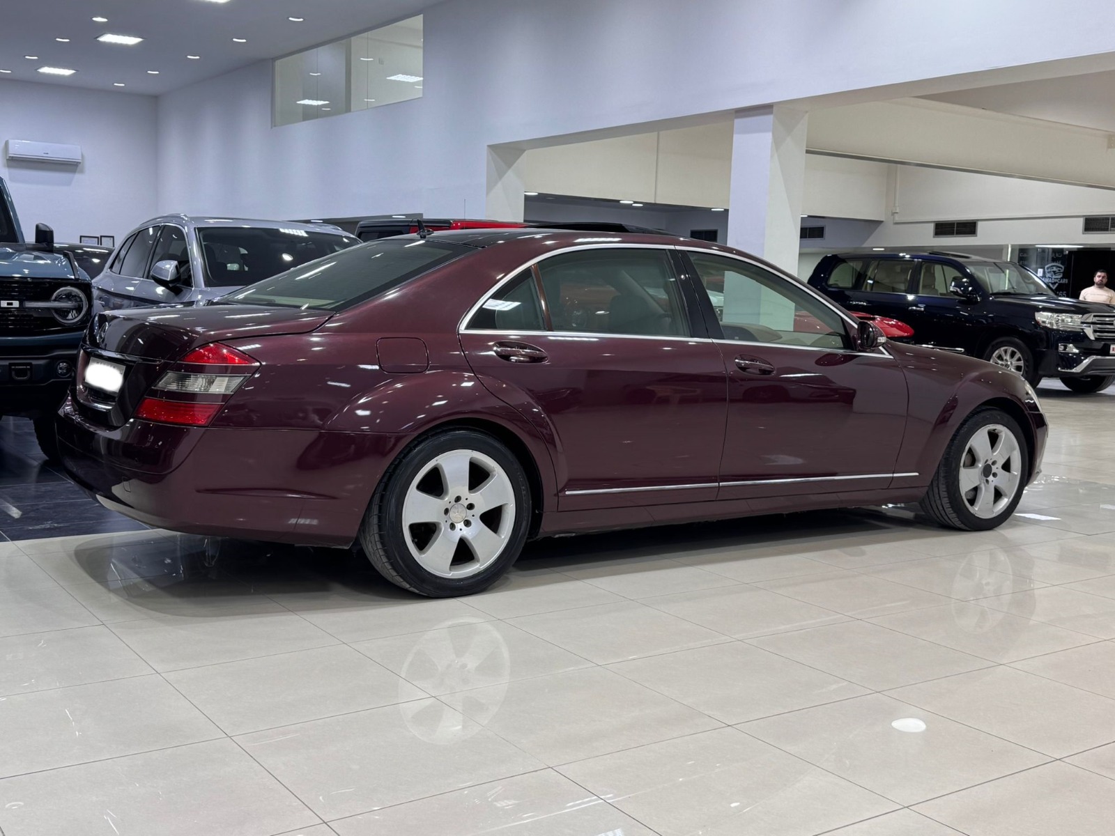Mercedes Benz S-350 / 2009 (Red)