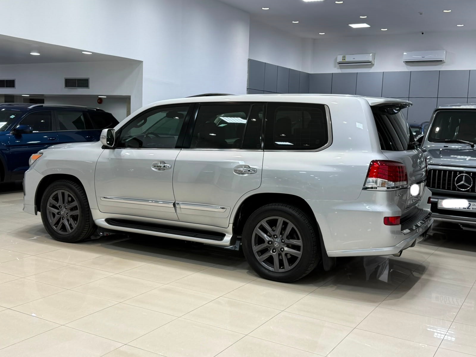 Lexus LX-570 S 2015 (Silver)