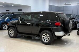 Toyota FJ Cruiser 2016 (Black)