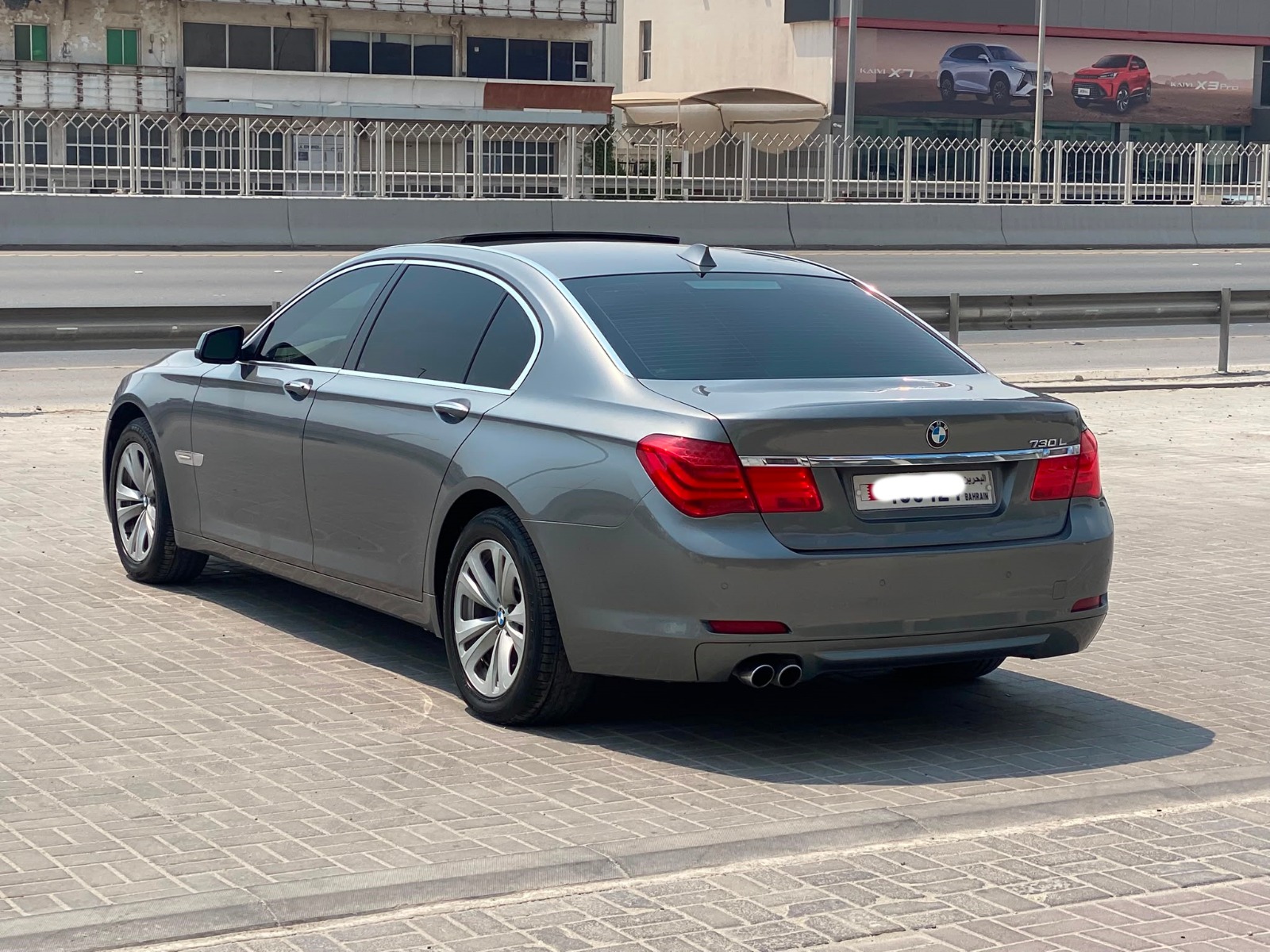 BMW 730Li 2010 (Grey)