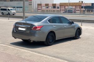 Nissan Altima 2016 (Grey)