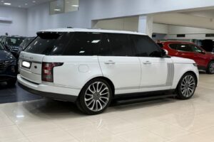 Range Rover Vogue SE 2016 (White)