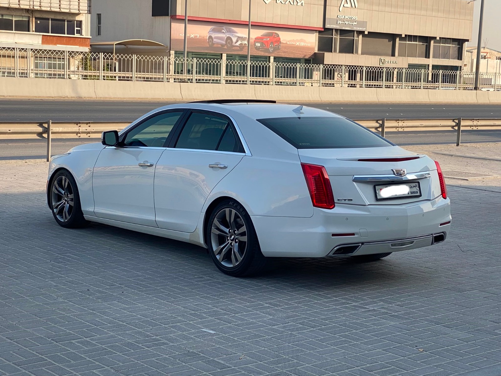 Cadillac CTS 2015 (White)