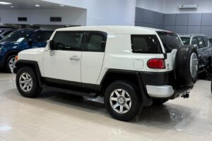 Toyota FJ Cruiser 2016 (White)
