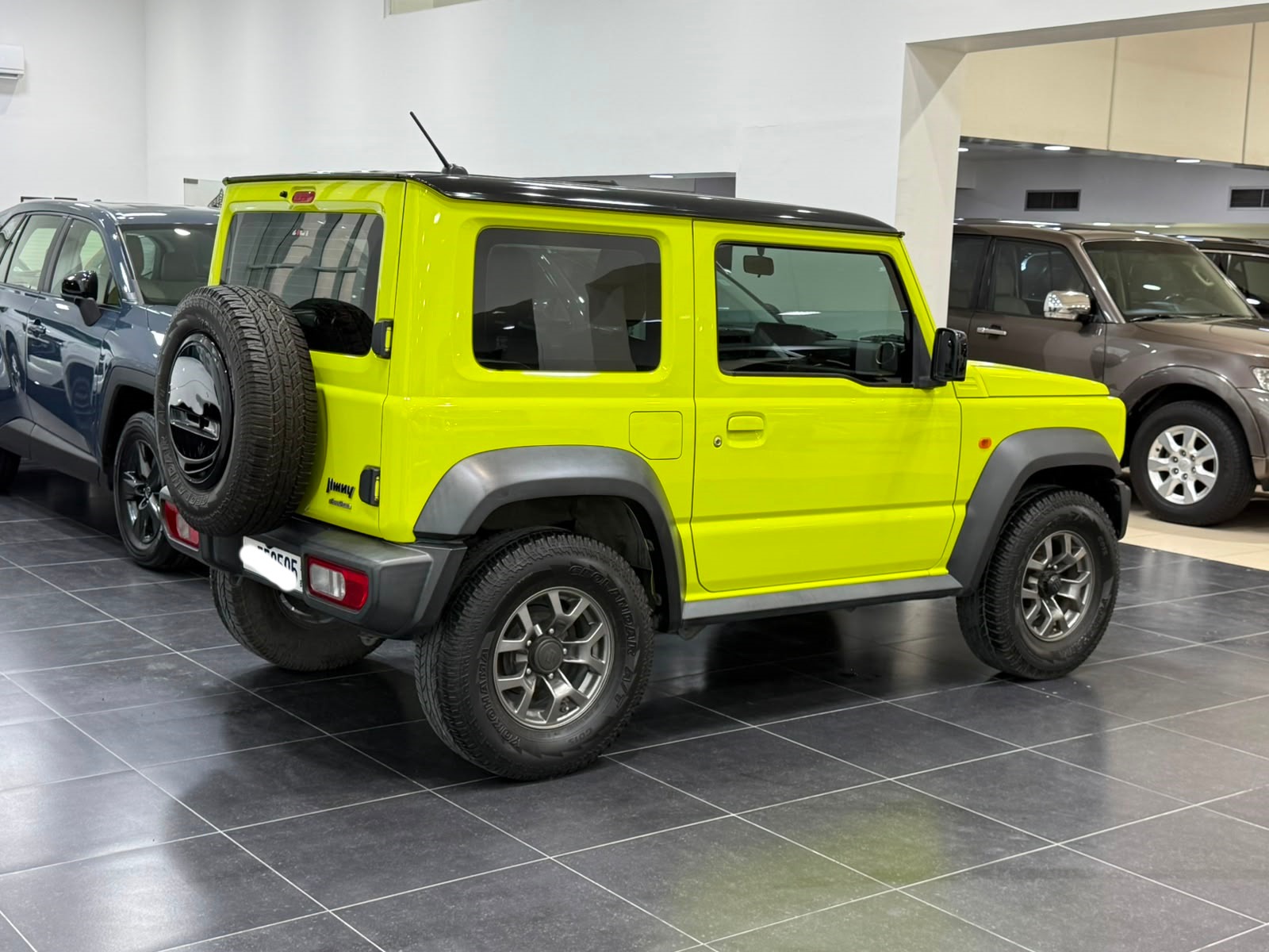 Suzuki Jimny 2023 (Yellow)