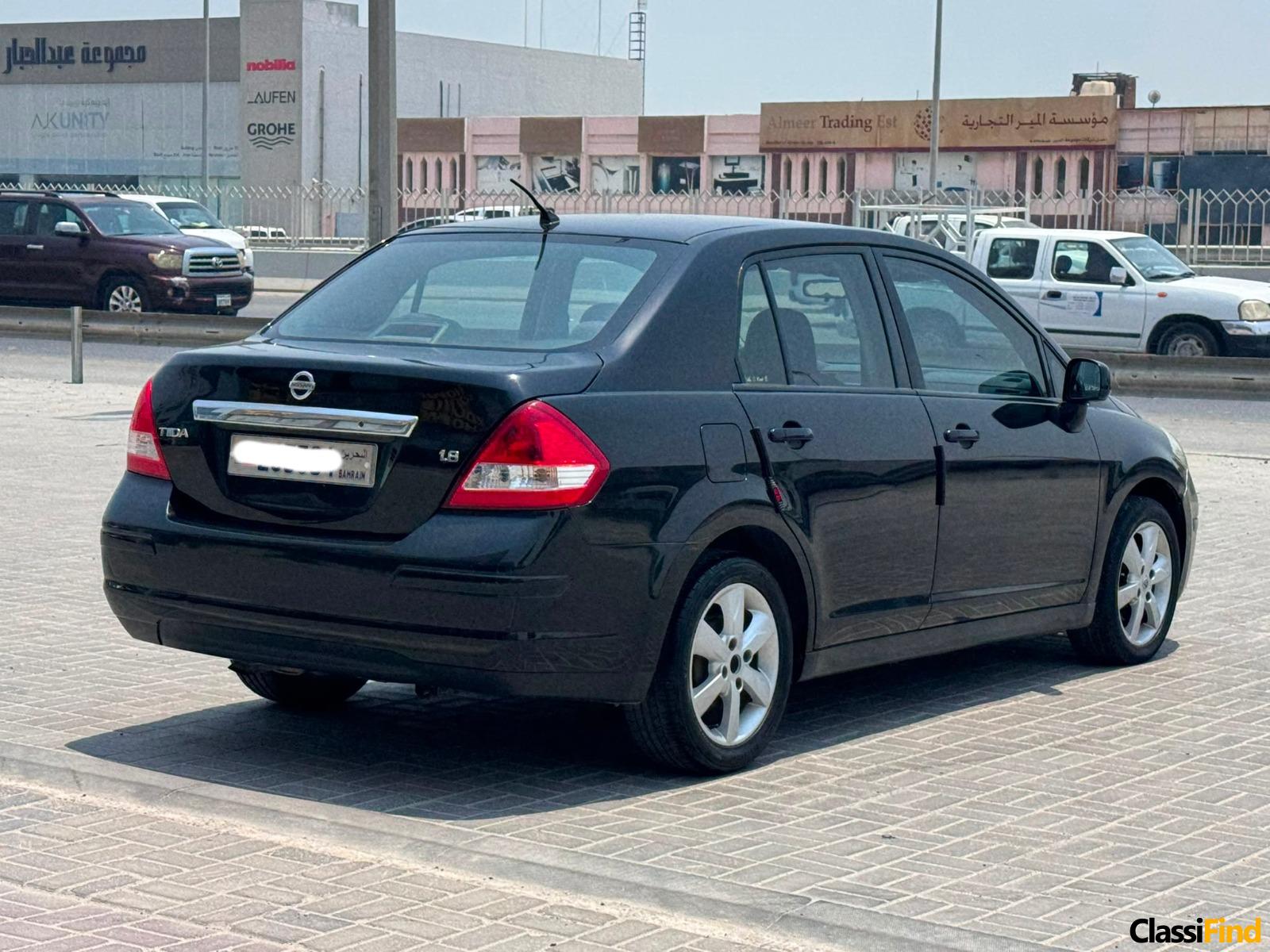 NISSAN TIIDA 2011 BLACK