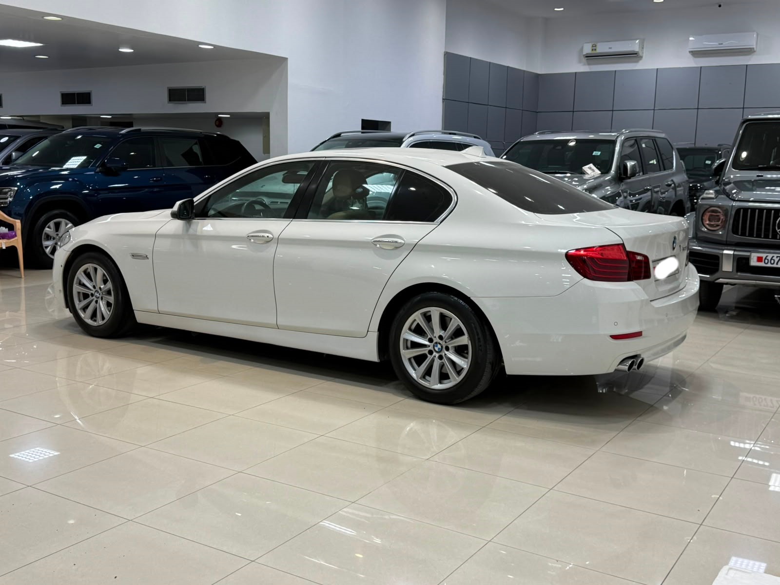 BMW 520i 2016 (White)