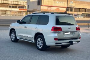 Toyota Land Cruiser GX-R 2018 (Pearl)