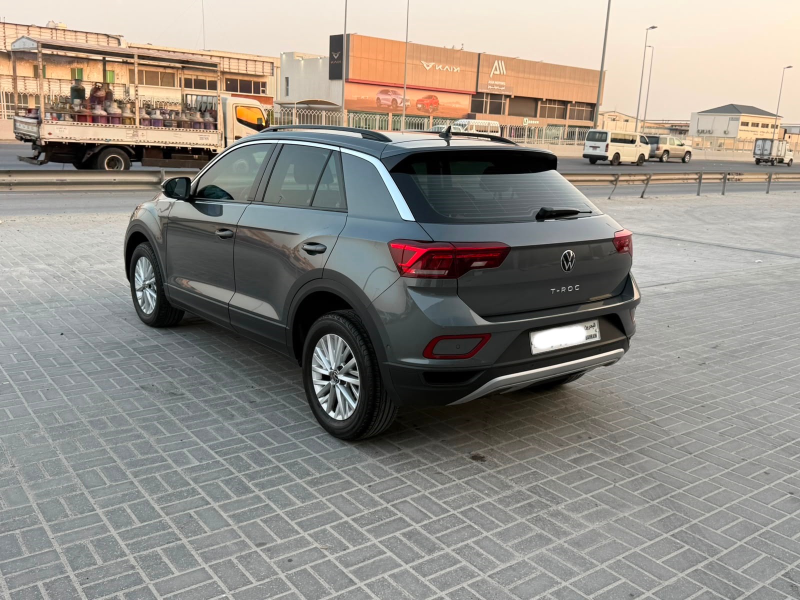 Volkswagen T-Roc 2023 (Grey)