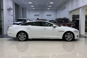 Jaguar XJ 2014 (White)