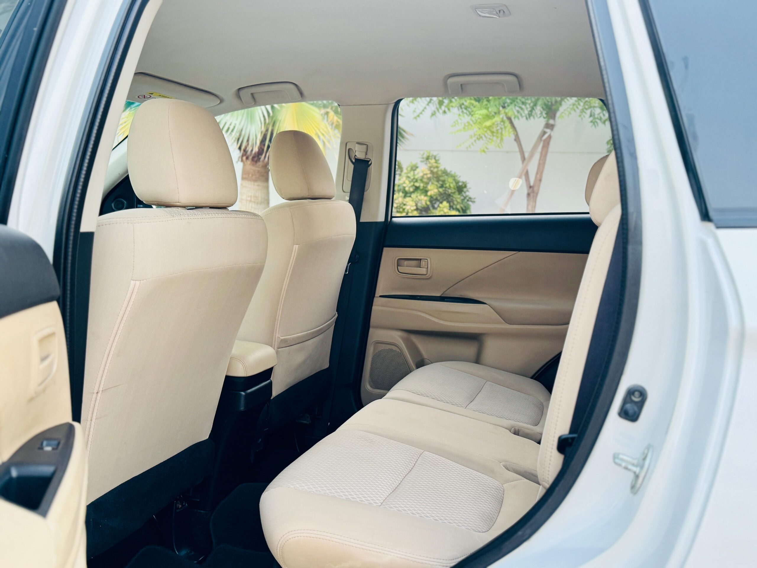 MITSUBISHI OUTLANDER 2017