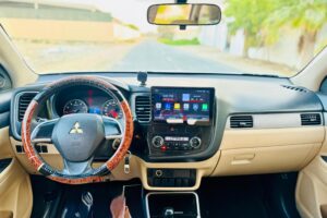 MITSUBISHI OUTLANDER 2017