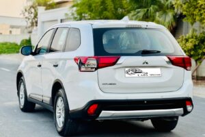 MITSUBISHI OUTLANDER 2017