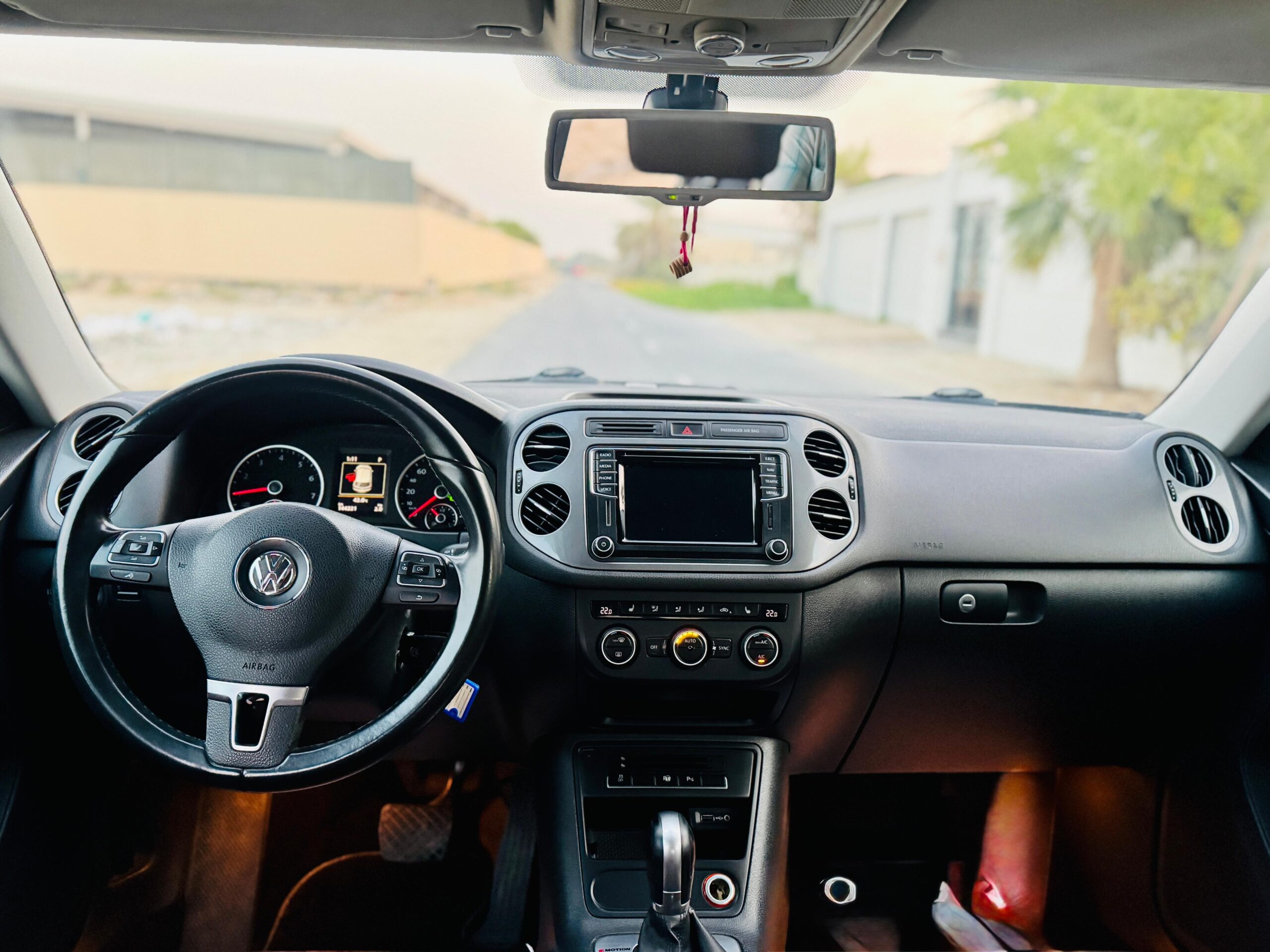 VOLKSWAGEN TIGUAN 2016
