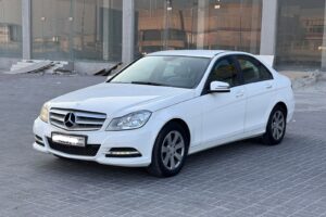 Mercedes Benz C-180 / 2014 (White)