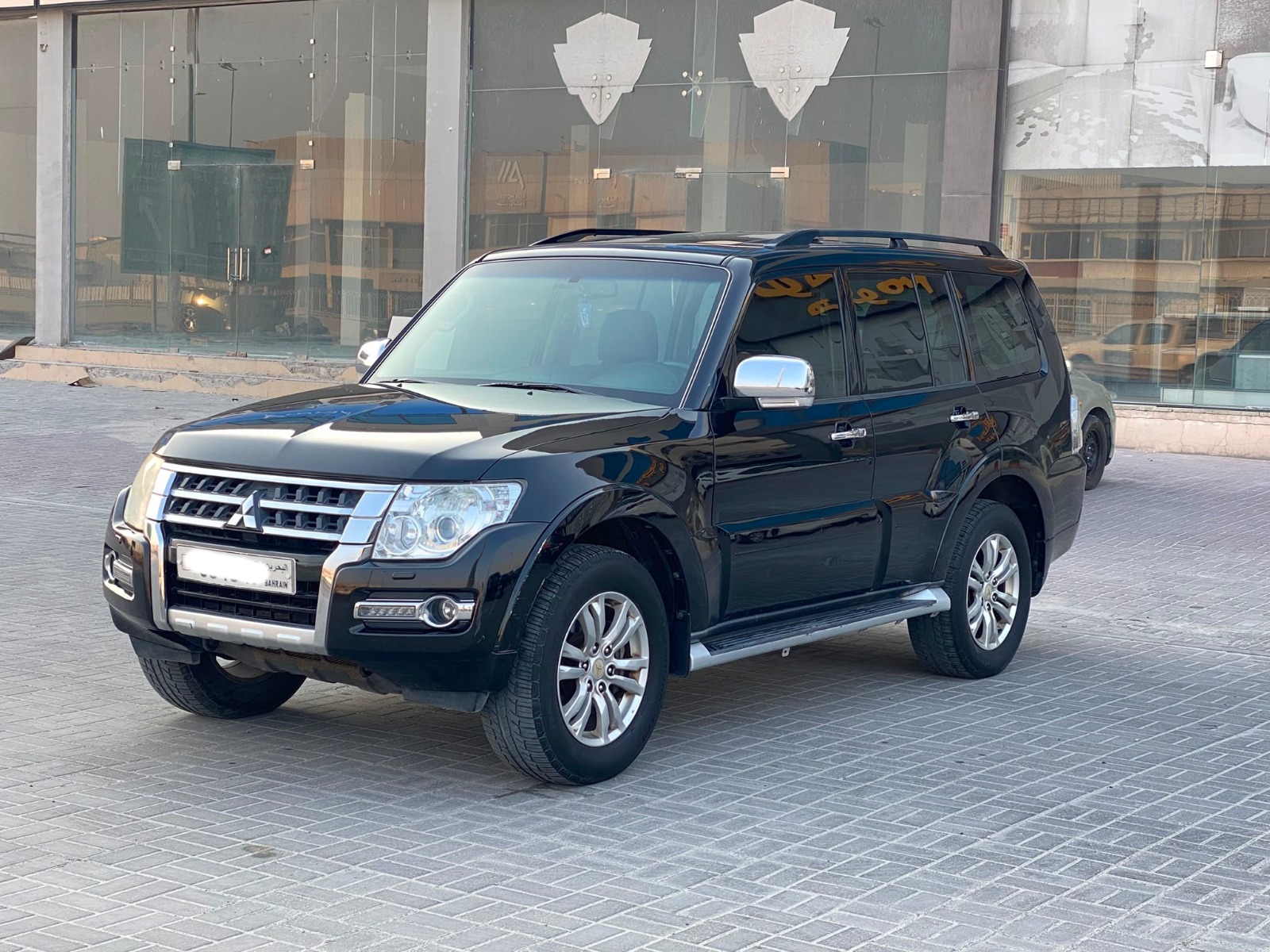 Mitsubishi Pajero GLS 2015 (Black)