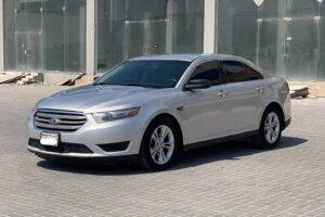Ford Taurus 2014 (Silver)