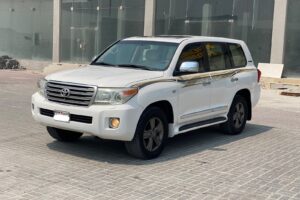 Toyota Land Cruiser VX-R 2014 (White)