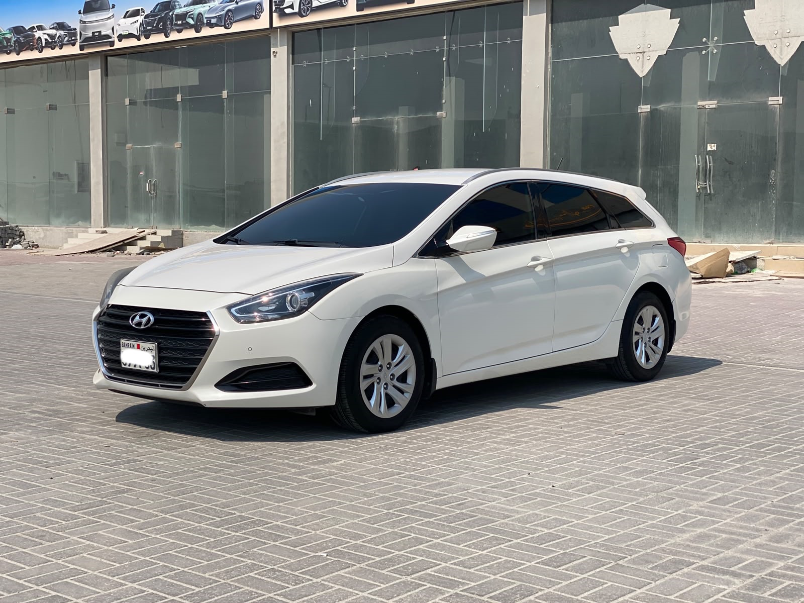 Hyundai i-40 / 2018 (White)